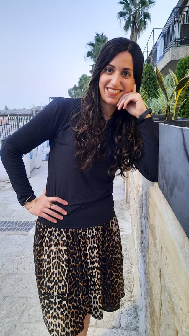הדס אביב